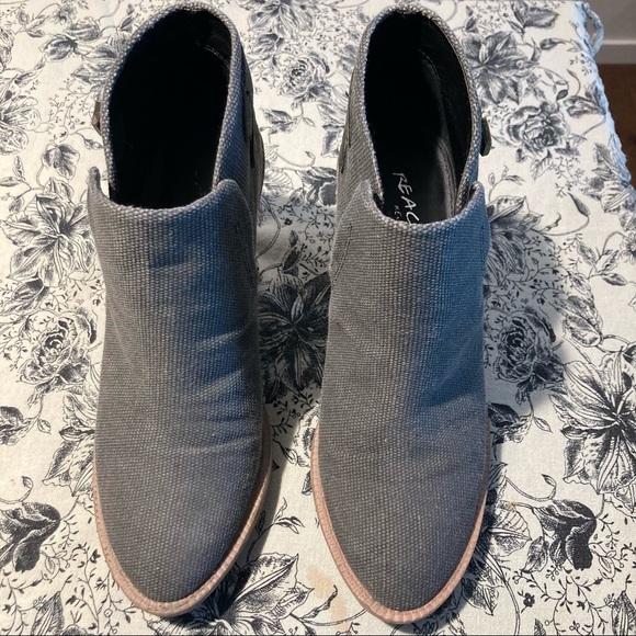 KENNETH COLE Reaction Sz 9 Fabric Leather 3.5” Stacked Heel Ankle  Booties - Picture 2 of 13